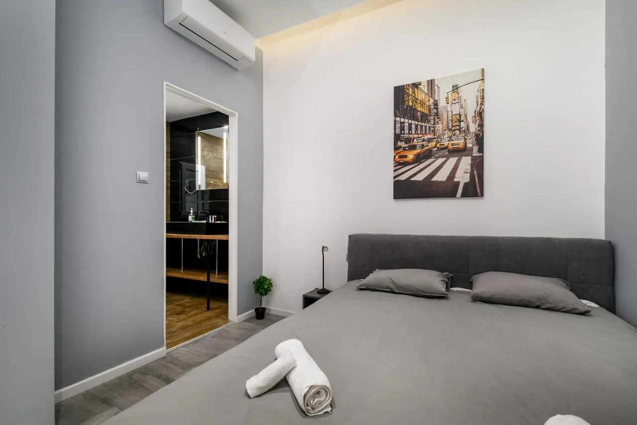 Lion 3Bedroom Apartment In Hear Of City Budapest
