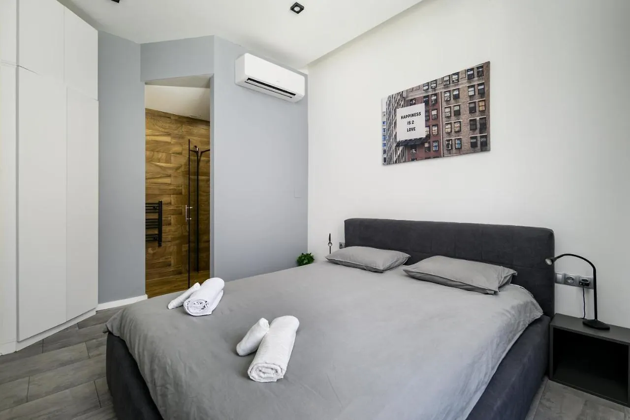 Lion 3Bedroom Apartment In Hear Of City Budapest