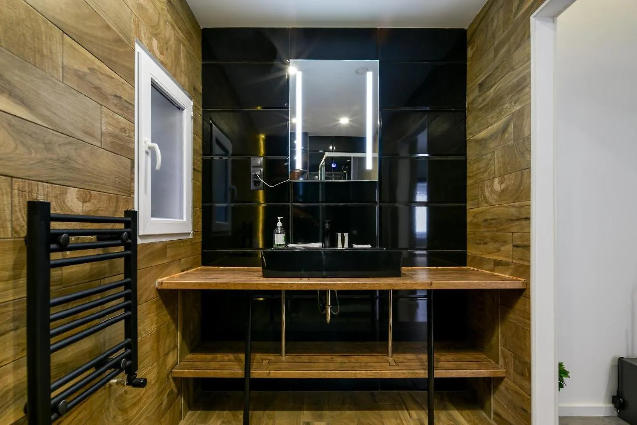 Lion 3Bedroom Apartment In Hear Of City Budapest