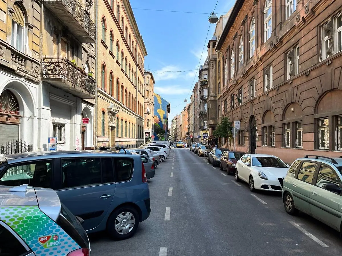 Lion 3Bedroom Apartment In Hear Of City Budapest