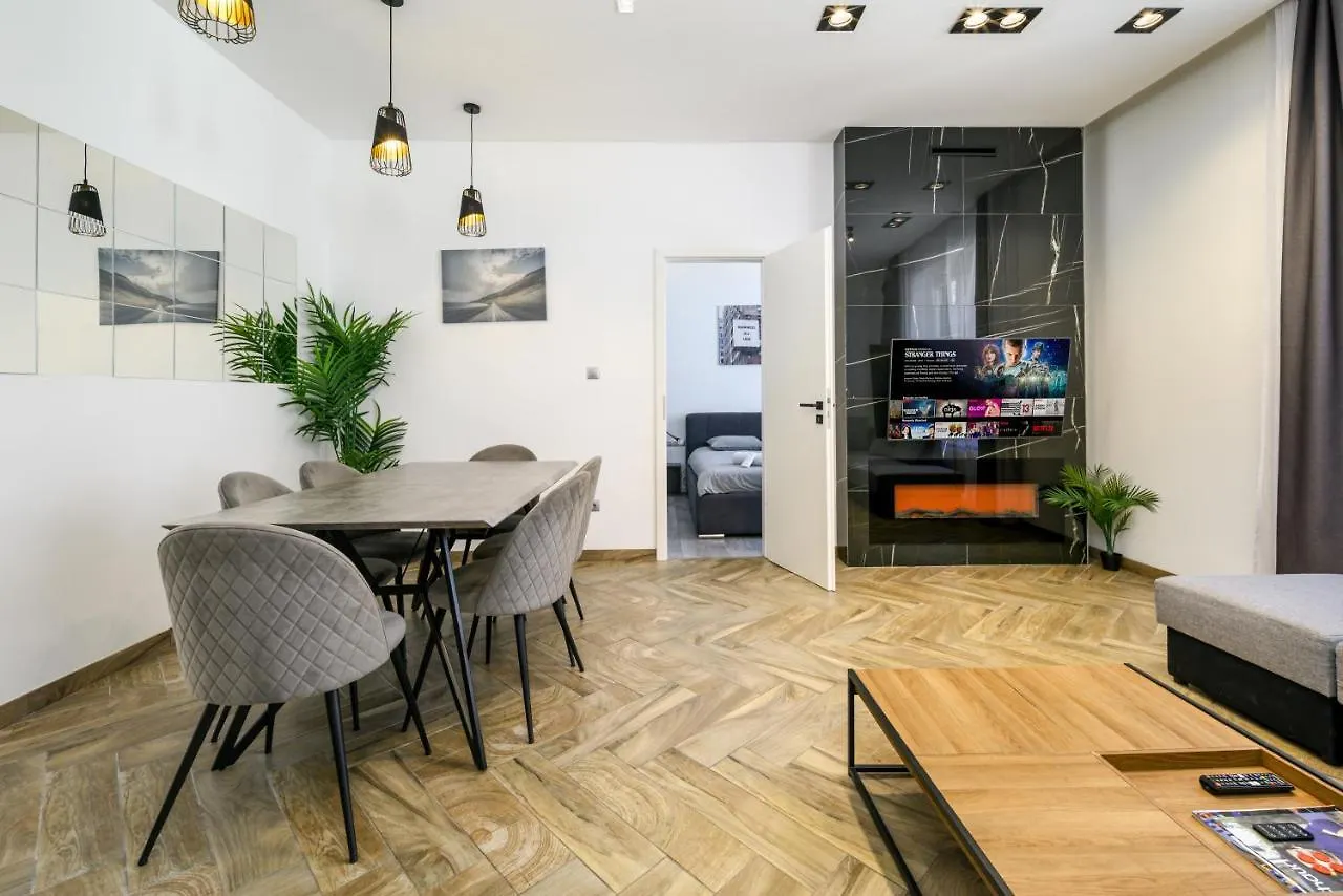 Lion 3Bedroom Apartment In Hear Of City Budapest 0*,  Ungheria