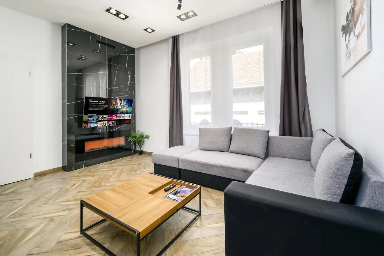 Lion 3Bedroom Apartment In Hear Of City Budapest